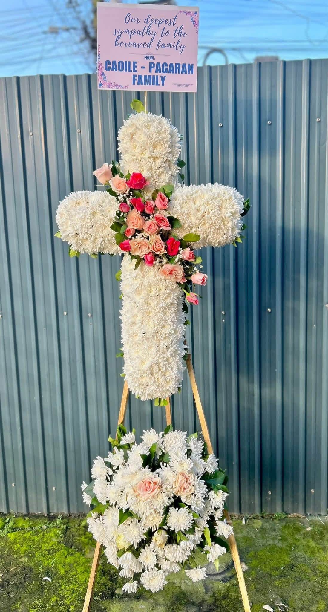 CROSS WREATH